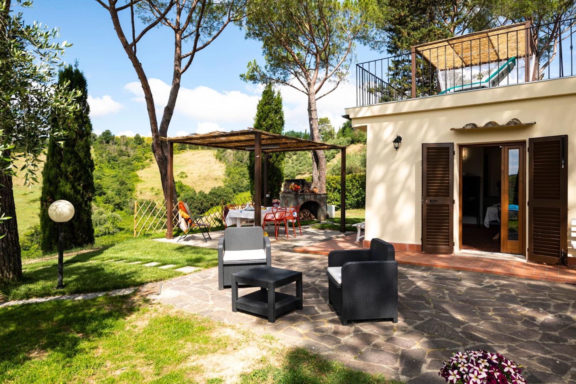 Il Pucchio Apartment Черталдо Екстериор снимка