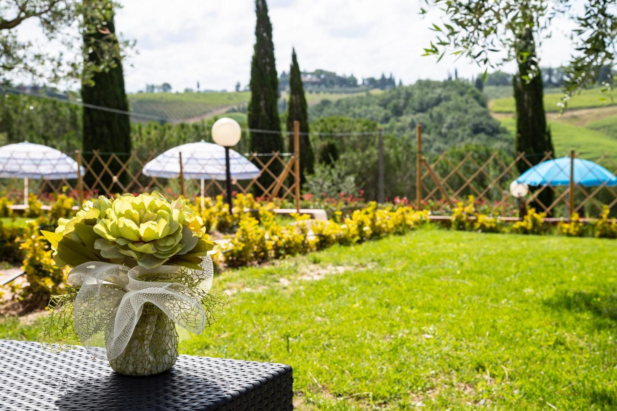 Il Pucchio Apartment Черталдо Екстериор снимка